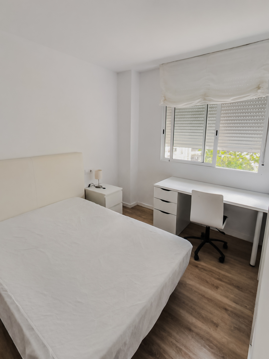 After bedroom listing photo